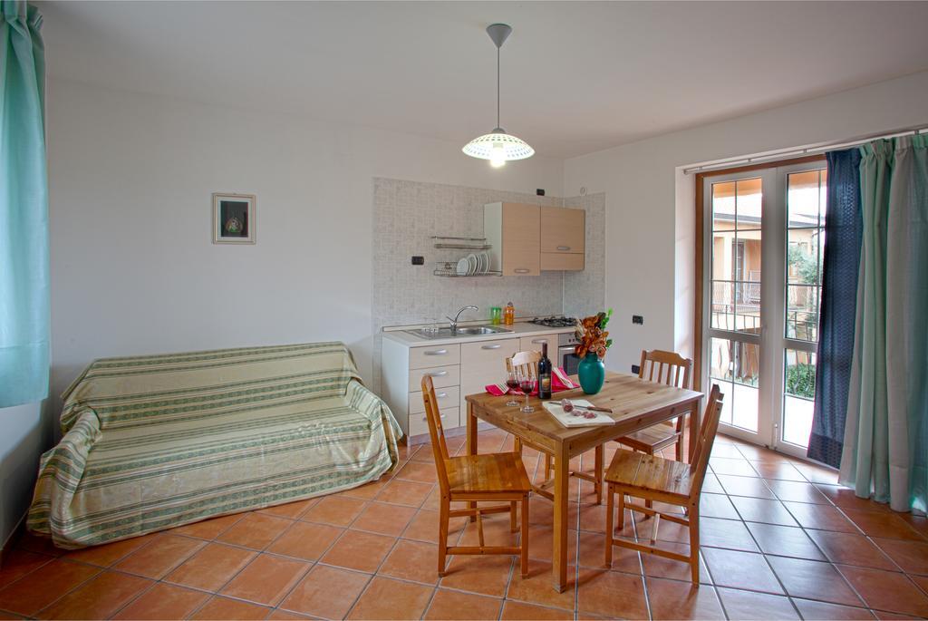 Residence Villa Andrea Marina di Camerota Rum bild