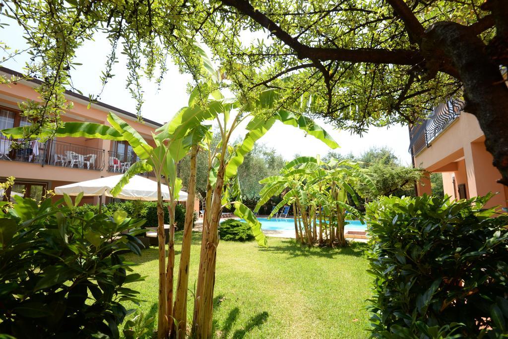 Residence Villa Andrea Marina di Camerota Exteriör bild