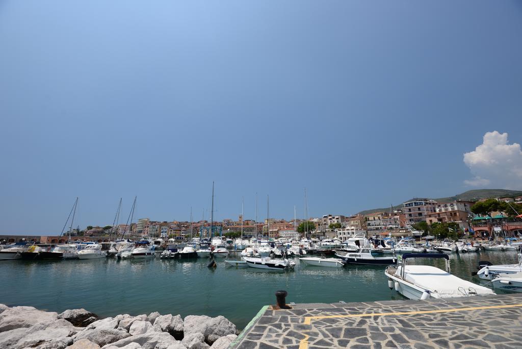 Residence Villa Andrea Marina di Camerota Exteriör bild