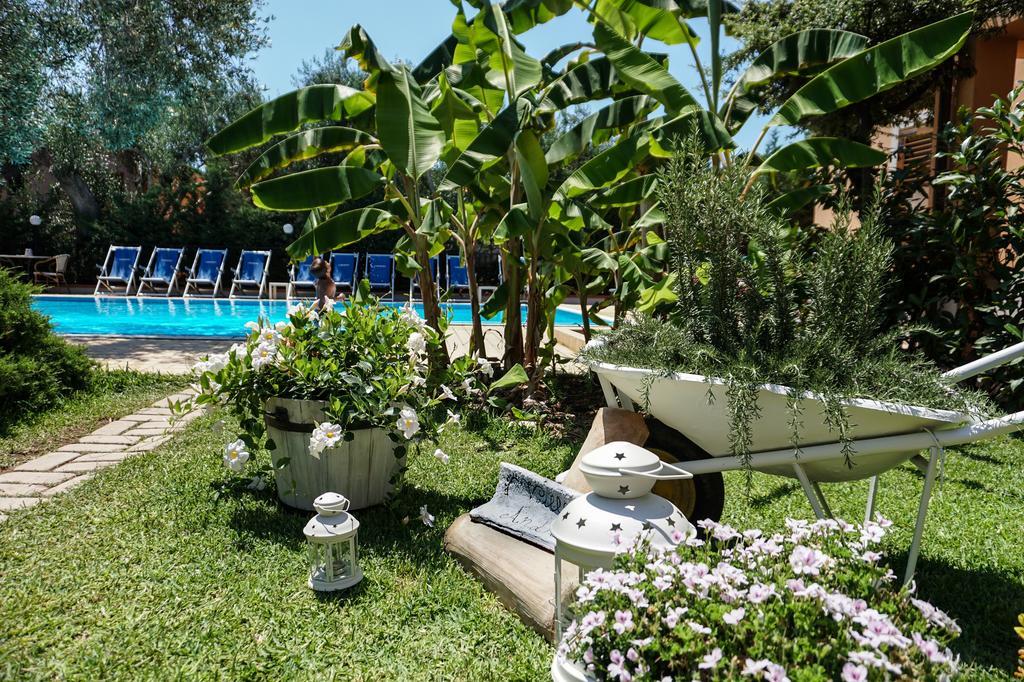 Residence Villa Andrea Marina di Camerota Exteriör bild