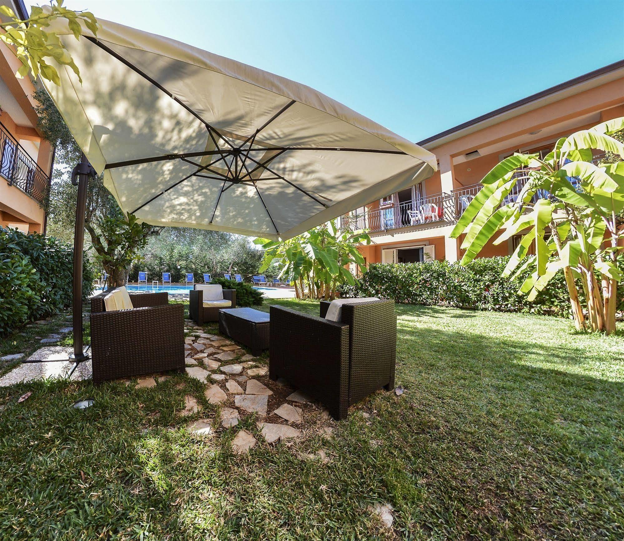Residence Villa Andrea Marina di Camerota Exteriör bild