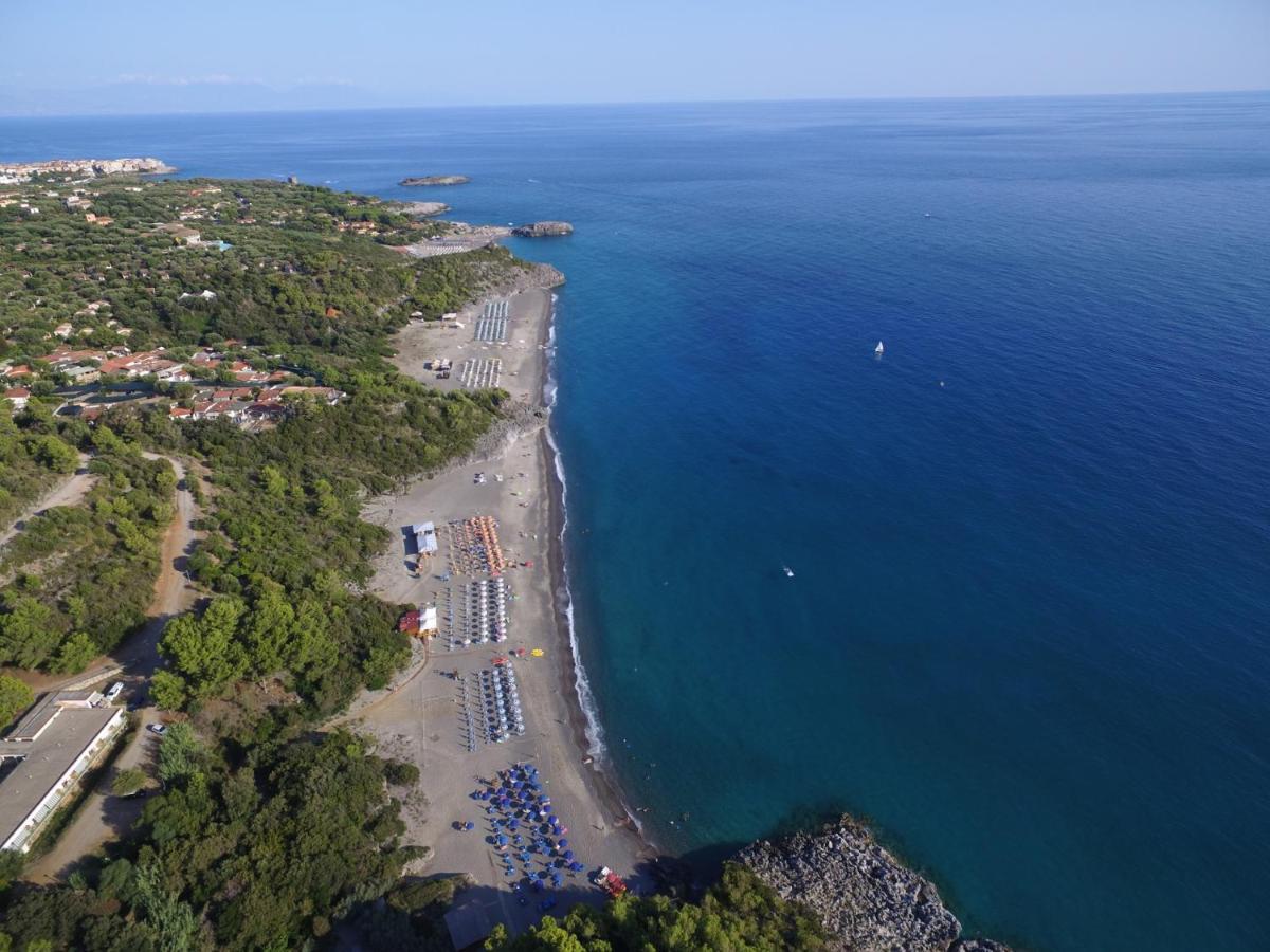 Residence Villa Andrea Marina di Camerota Exteriör bild